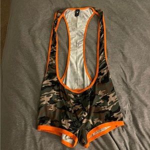 Gruff Pup camo singlet size XL
